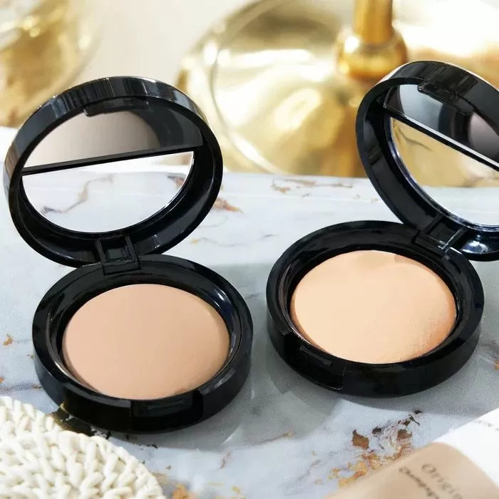 5.large Хайлайтър Laura Geller Baked Natural Glow Highlighter French Vanilla