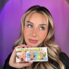 220411doublecrosseinfluencerclosedproductimage Палитра с хайлайтър, бронзант и руж theBalm Double Crosser