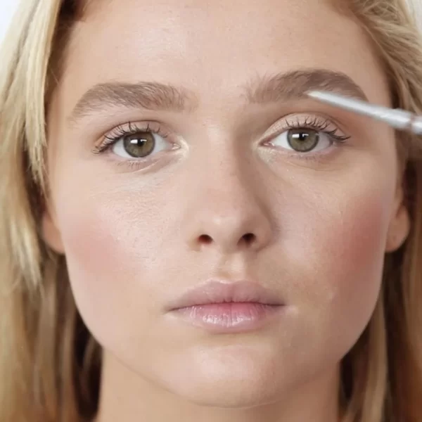 Молив за оформяне на вежди theBalm Furrowcious Brow Pencil