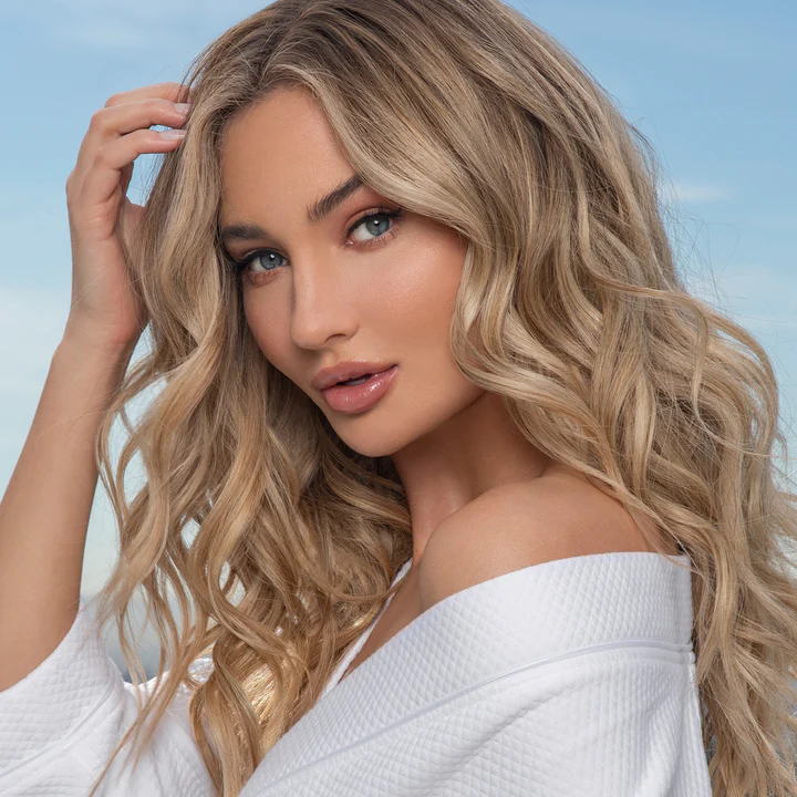 2022 site update product pages secondary imagesliquid Текстуриращ спрей за коса UNITE LIQUID Volume