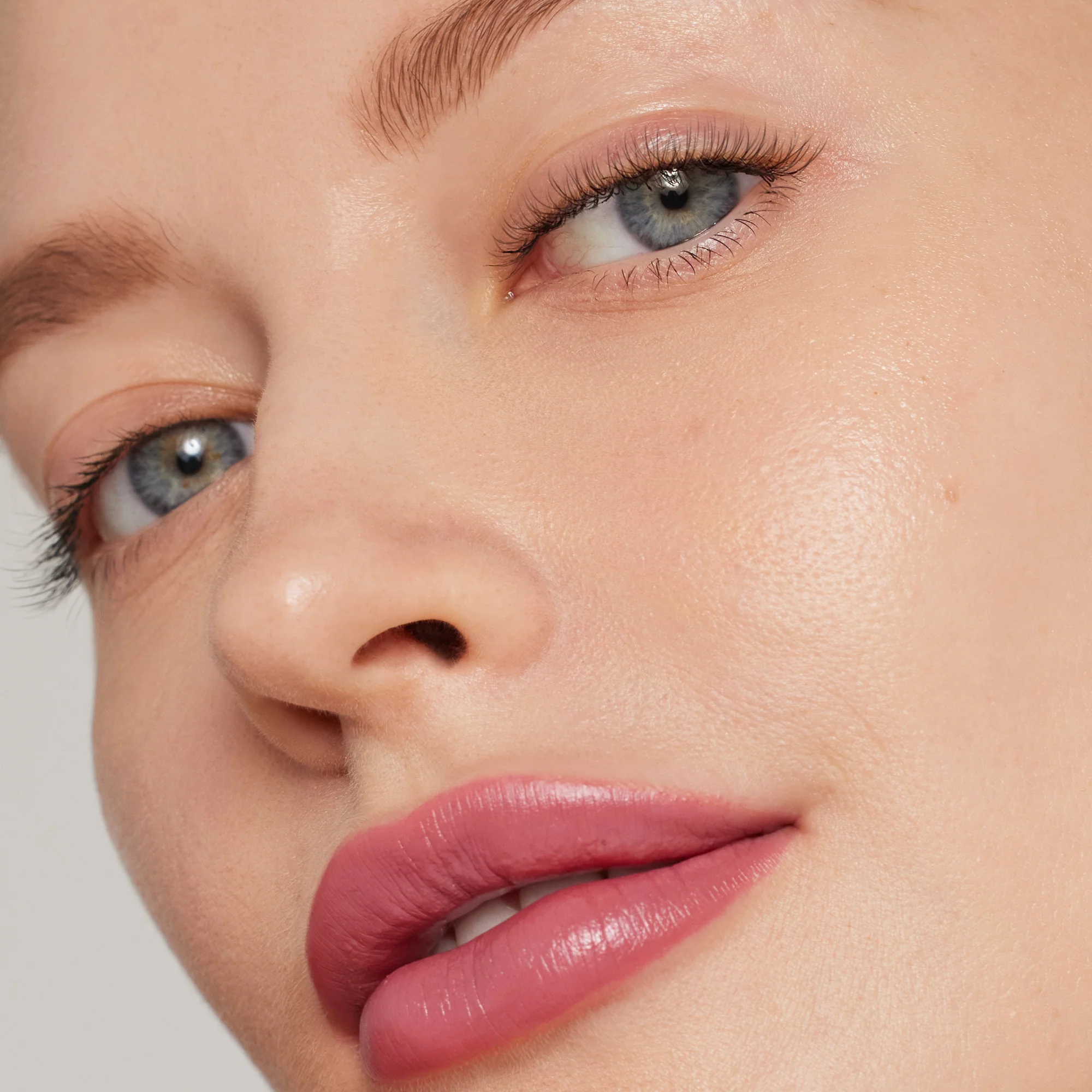 longest_lash_alt_2_2000x Спирала за мигли Jane Iredale Longest Lash Thickening & Lenghting Mascara