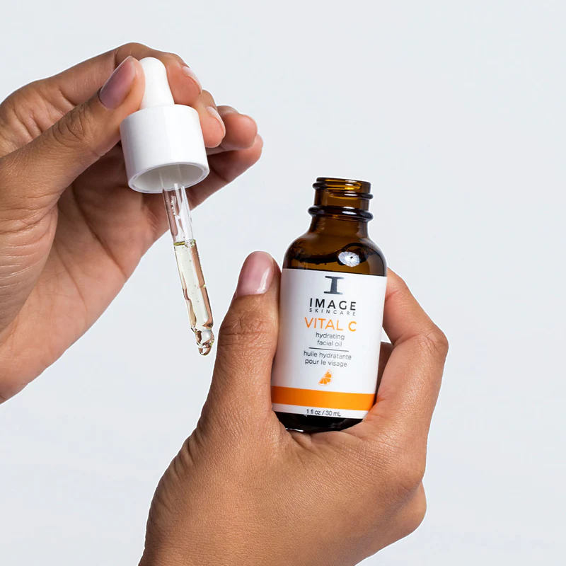 VITAL_C_hydrating_facial_oil_PDP_R04 Хидратиращо олио за лице IMAGE Skincare Vital C Hydrating Facial Oil