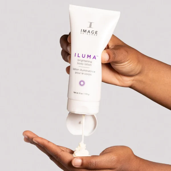 iluma brightening body lotion pdp r04 a5fd8e20 63f5 4f2a ae02 a7ca3cfff4f0 Озаряващ лосион за тяло IMAGE Skincare ILUMA Intense Brightening Body Lotion